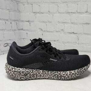 Brooks Reveal 6 Running Sneakers In Leopard